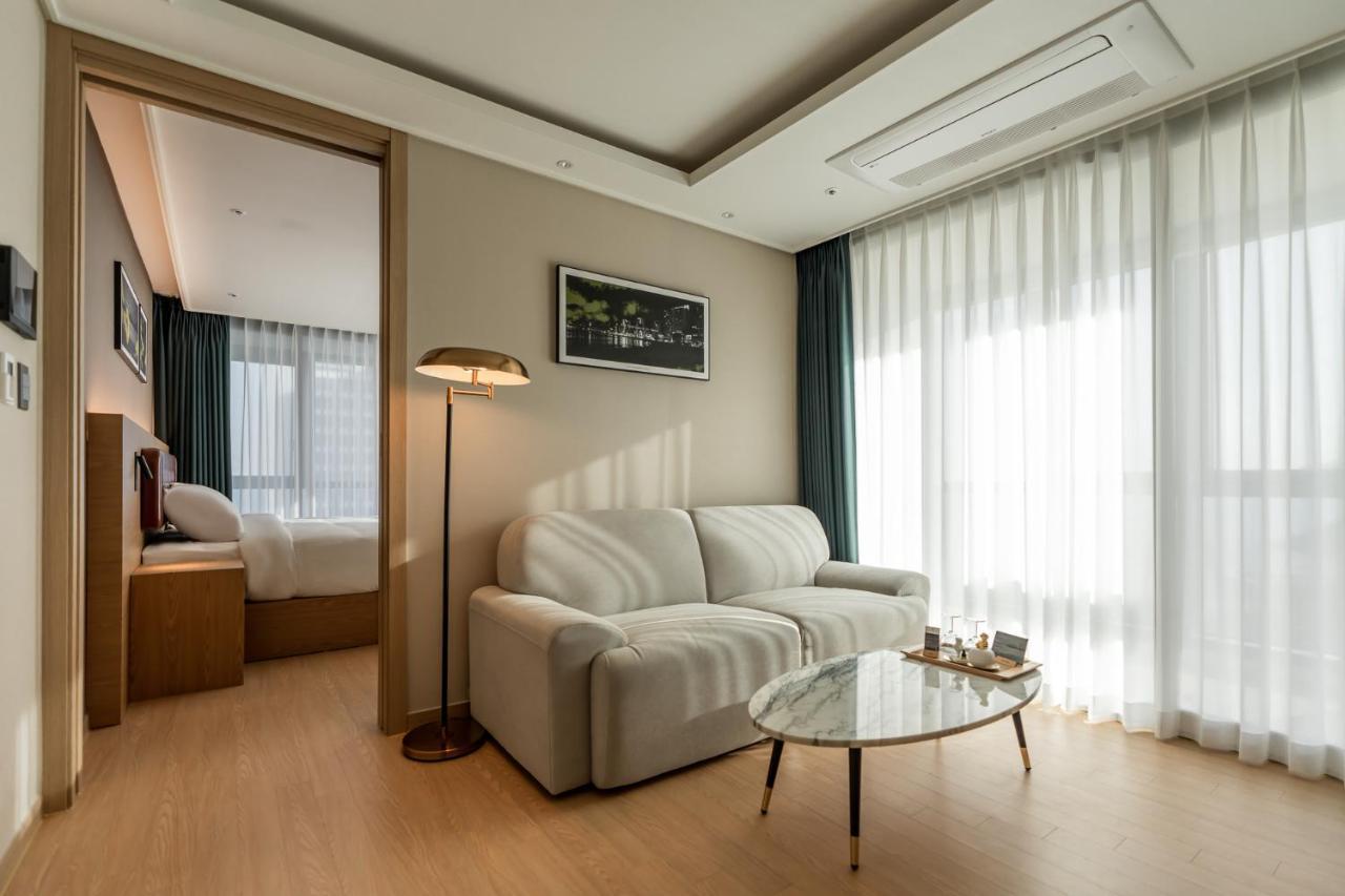D Ov Haeundae Hotel Μπουσάν Εξωτερικό φωτογραφία