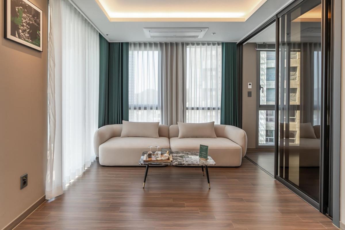 D Ov Haeundae Hotel Μπουσάν Εξωτερικό φωτογραφία