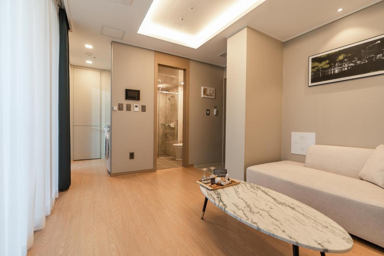D Ov Haeundae Hotel Μπουσάν Εξωτερικό φωτογραφία