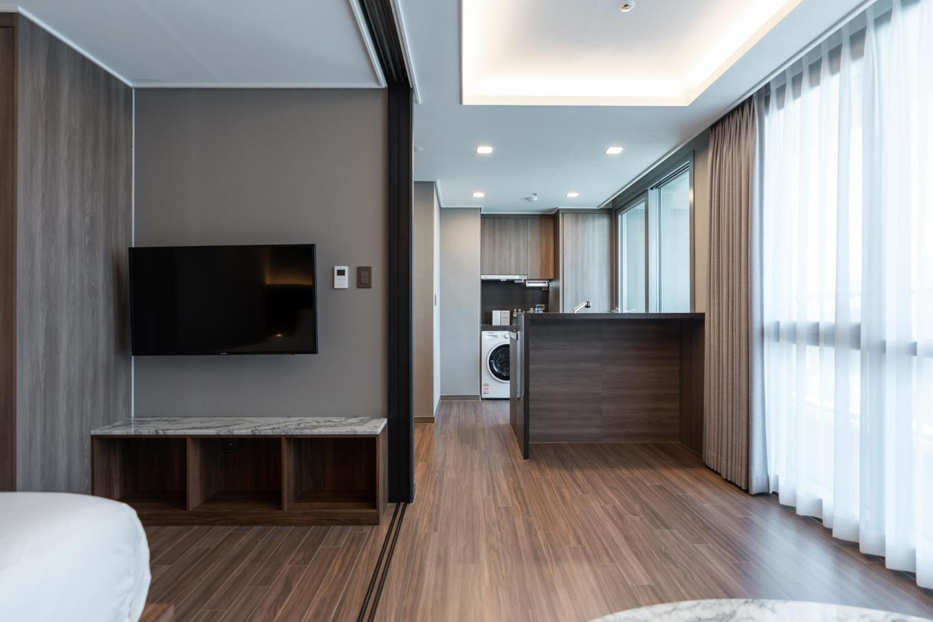 D Ov Haeundae Hotel Μπουσάν Εξωτερικό φωτογραφία